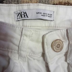 Zara white jeans sz 2